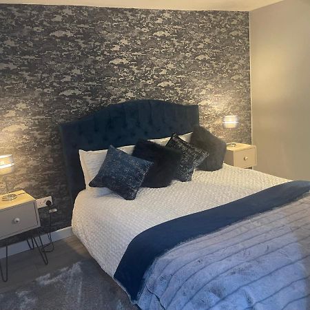 Entire 2 Bed Flat With Garden, Located Near Beach Appartement Hove Buitenkant foto