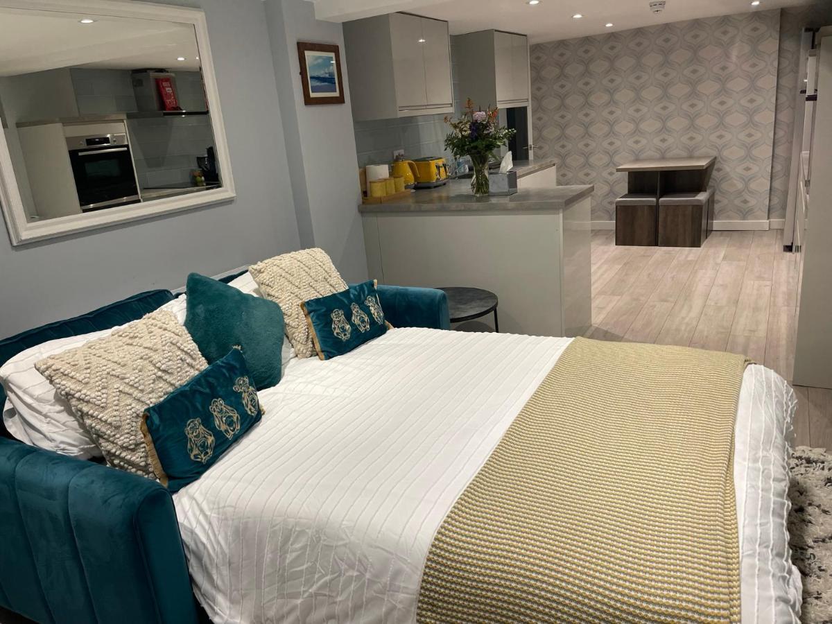 Entire 2 Bed Flat With Garden, Located Near Beach Appartement Hove Buitenkant foto